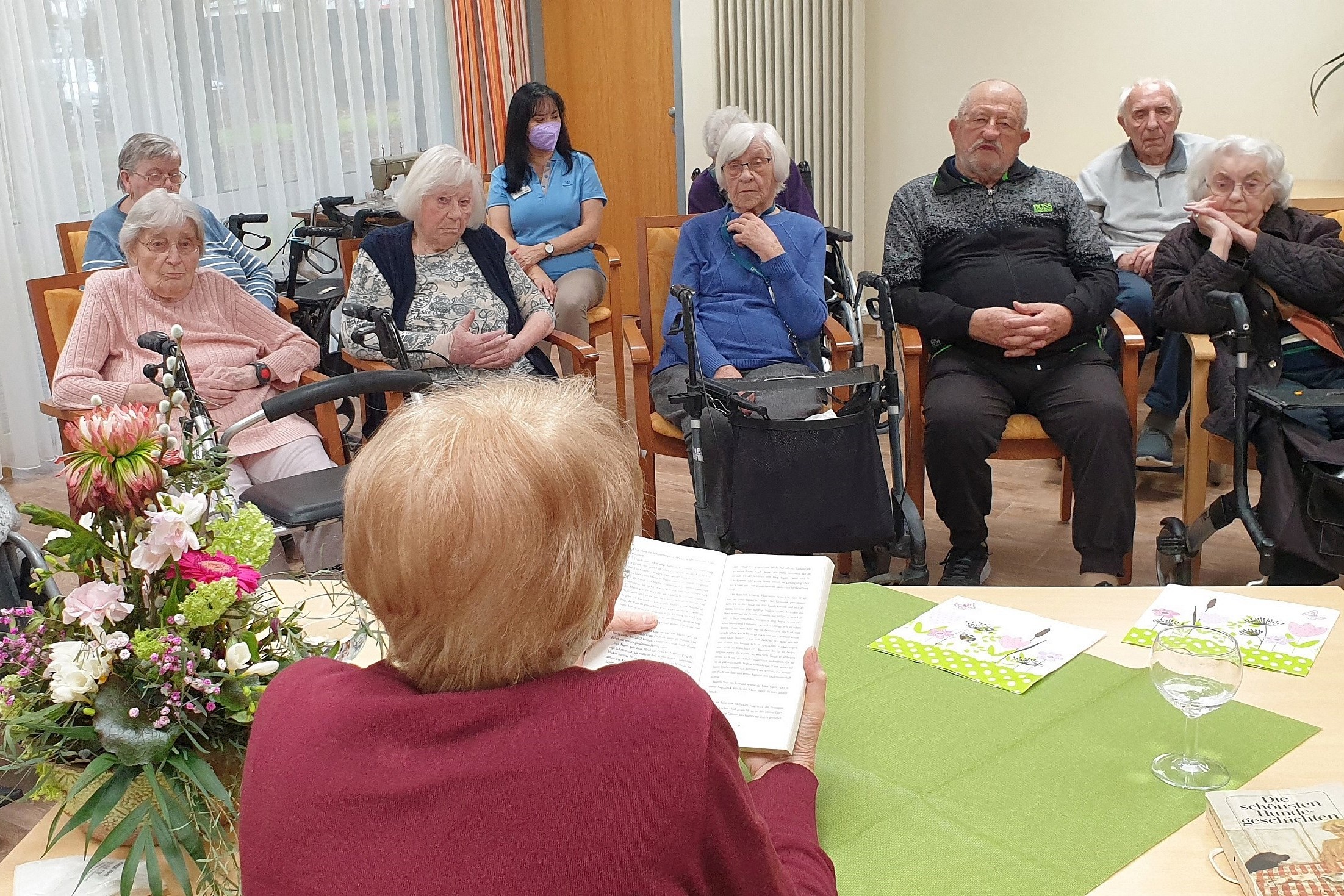 Leseteam besucht Pflegeheim bald zum 80. Mal